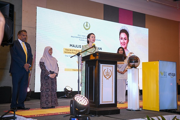 DYMM Raja Permaisuri Perak Darul Ridzuan Berkenan Berangkat Ke Majlis Pelancaran Fasa Ke-6 Program Mamogram Percuma Etiqa Bersama NCSM : 6 Jun 2024