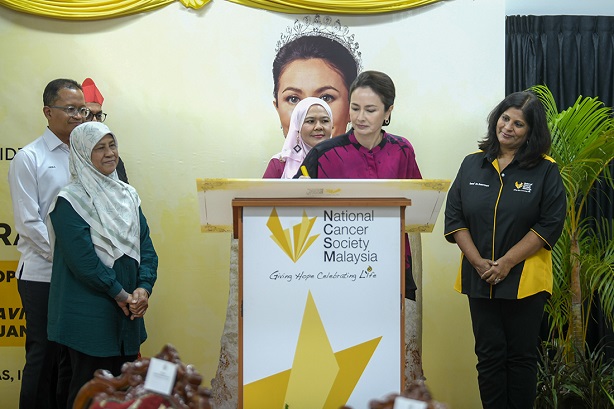DYMM Raja Permaisuri Perak Darul Ridzuan Berkenan Berangkat Ke Majlis Pelancaran Rumah Harapan NCSM-CARITAS : 8 Ogos 2024
